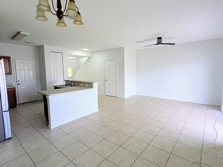 4344 Emerald Vis — Photo 9