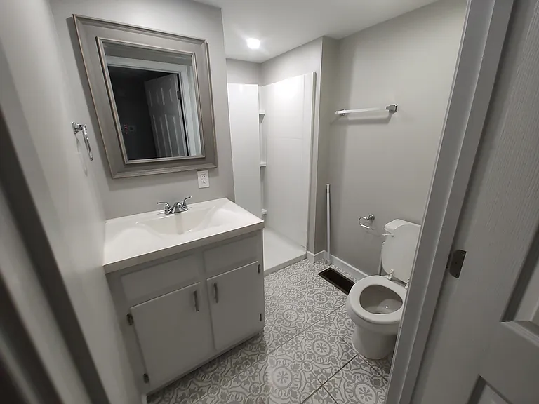 511 Adams Dr — Photo 6