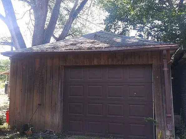 303 State Ave N, Wessington Springs, SD 57382