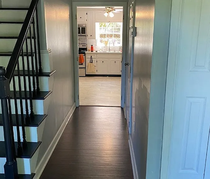 208 Surrey Rd — Photo 5