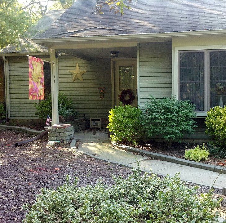 2nd image of 31 S Quail Hill Blvd