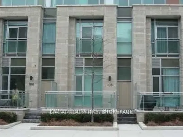 112 George St #Townhouse 102, Toronto, ON M5A 2M5