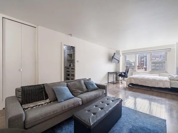 305 E 24th St APT 11K, Manhattan, NY 10010