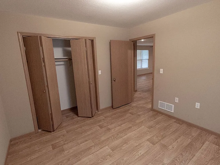1546 Florence Dr — Photo 11