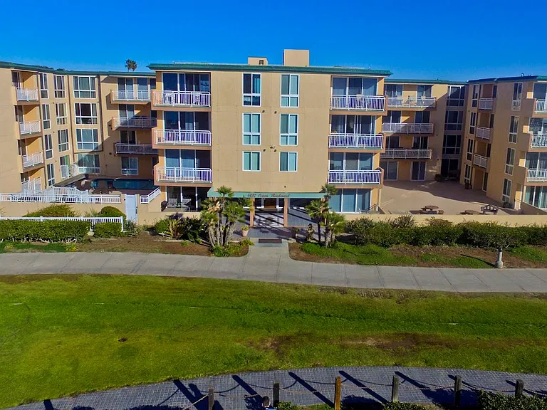 4627 Ocean Blvd #220 — Photo 24