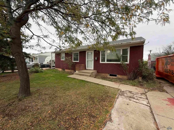 2818 Elm Ave, Rapid City, SD 57701