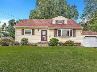 41 Fordham Rd, Somerset, NJ 08873