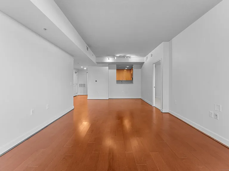 3650 S Glebe Rd #742 — Photo 5