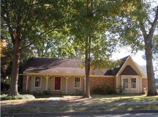 1815 Gloucester Pl, Clinton, MS 39056