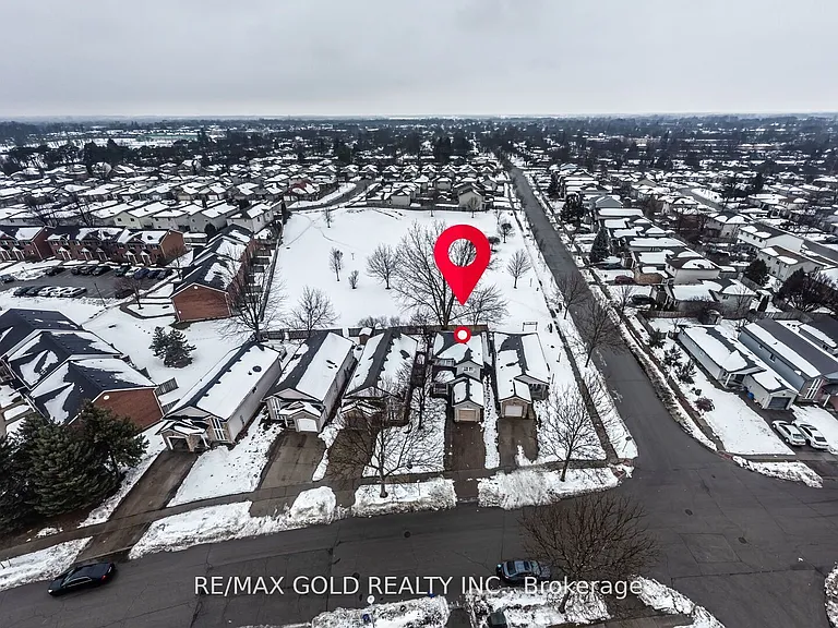 222 Fleming Dr — Photo 3