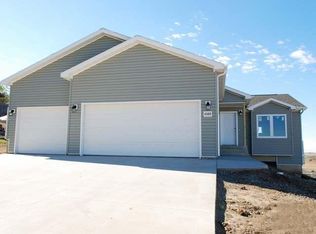 4509 Crown Point Rd, Mandan, ND 58554