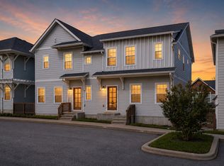 733 Arbor Trace Cir, Nashville, TN 37207