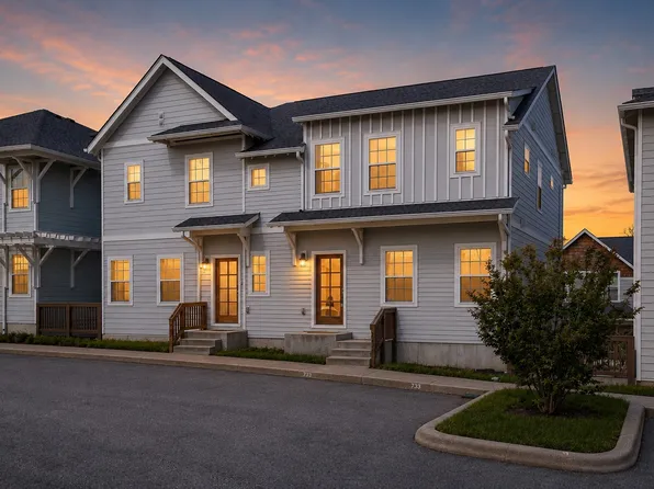 733 Arbor Trace Cir, Nashville, TN 37207