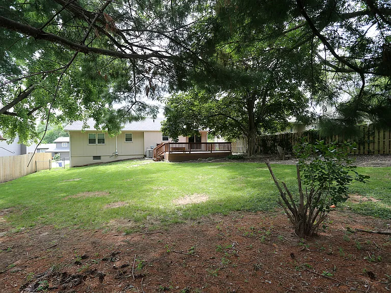 6734 S 73rd Ave — Photo 49