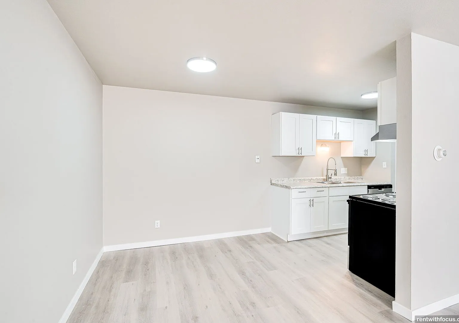 1225 Doctors Dr. — Photo 3