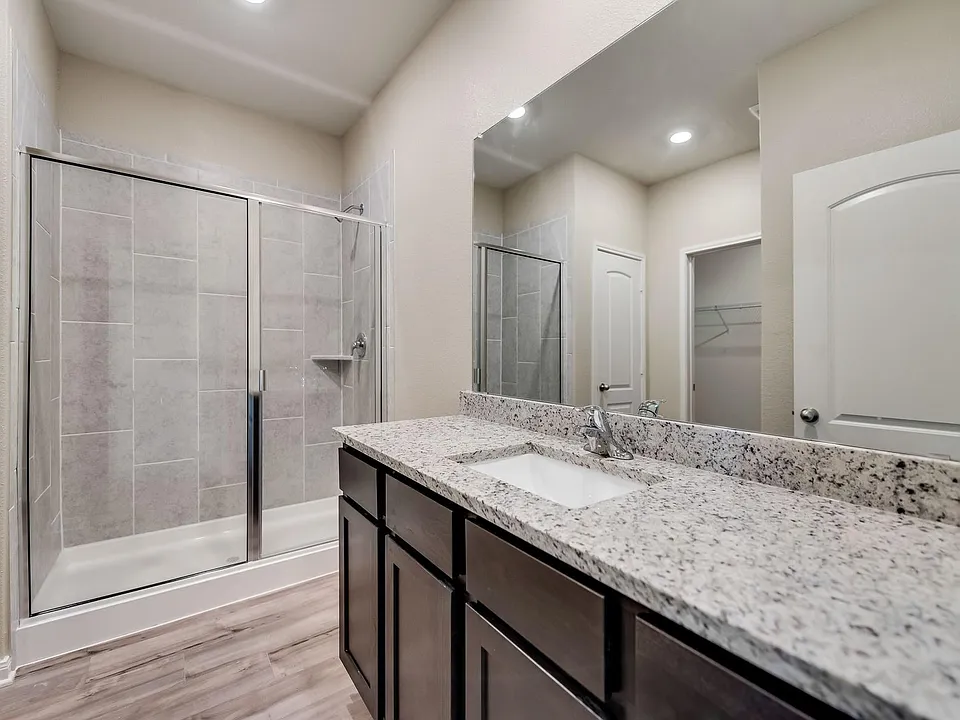 310 Foster Ln