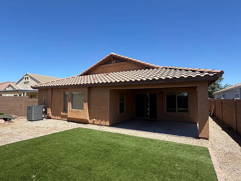 671 E Baker Dr — Photo 23