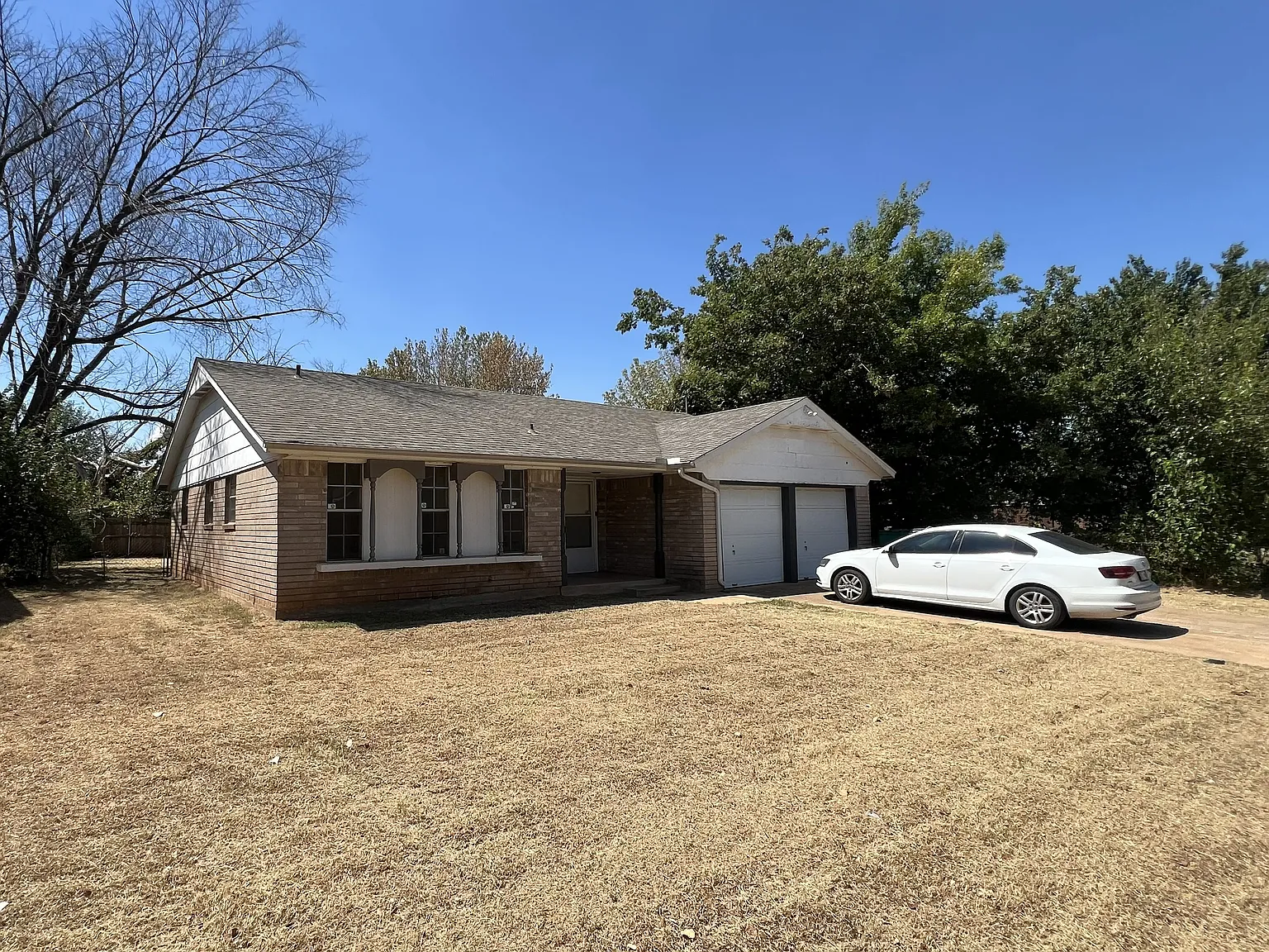 3 bed, 1.5 bath, 1056 sqft, $1,400 — Photo 1