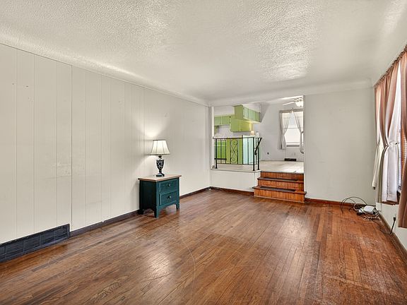 2nd image of 3022 S Union St