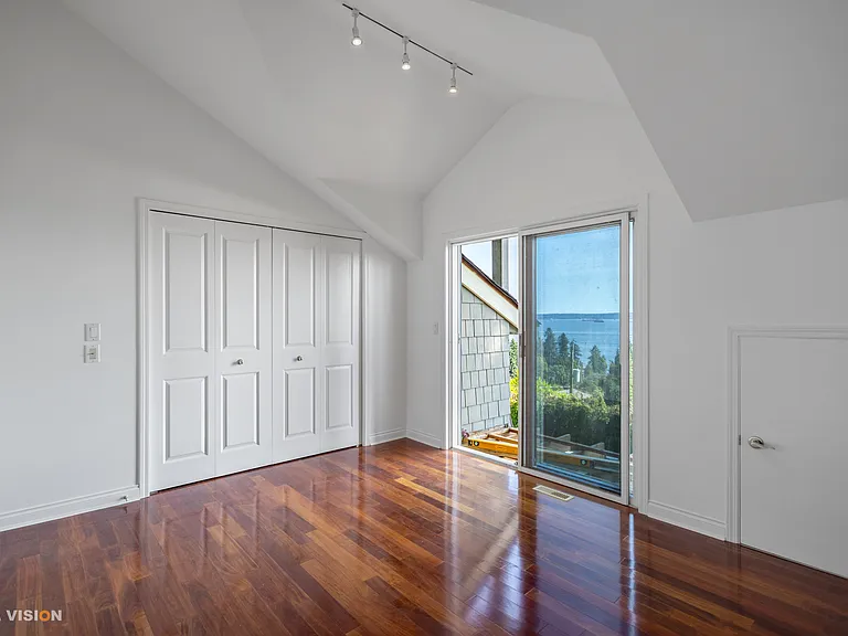 3175 Mathers Ave — Photo 17