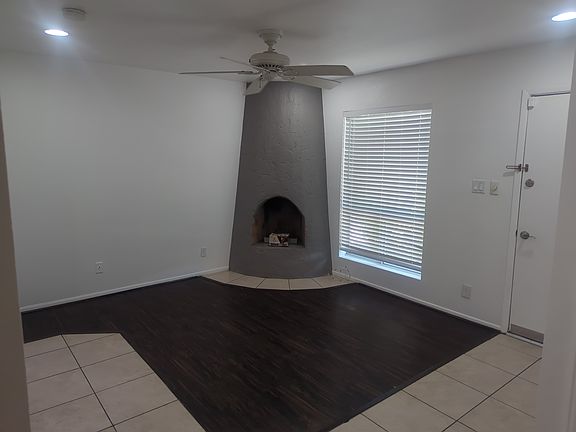3rd image of 8032 E Oak St