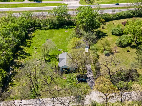 11S104 S Jackson St, Burr Ridge, IL 60527