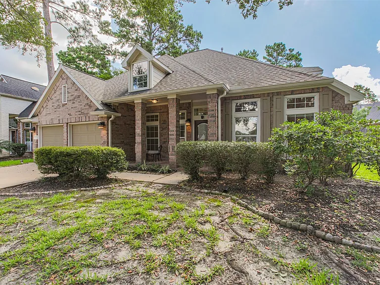 15810 Cypress Hall Dr — Photo 2