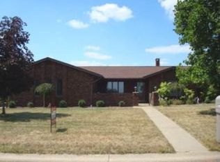 101 Jessom Dr, St Clairsville, OH 43950