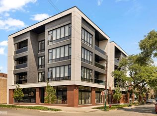 3207 N Lawndale Ave #203, Chicago, IL 60618