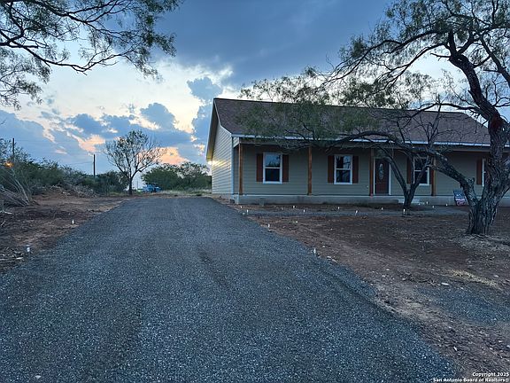 2nd image of 353 county road 1643