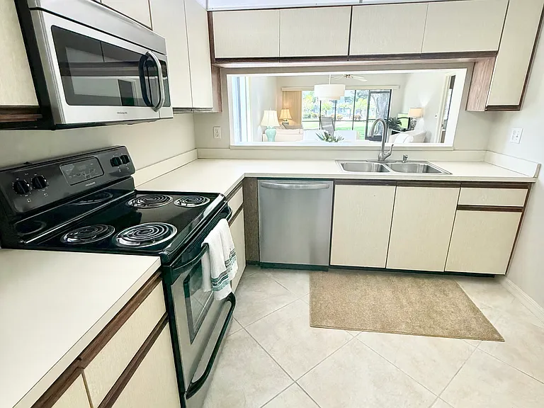 1208 Commonwealth Cir #J-101 — Photo 15