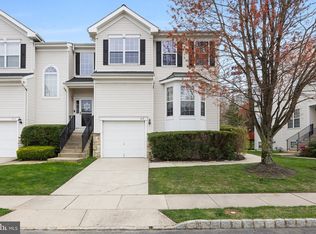 317 Huntington Dr, Delran, NJ 08075