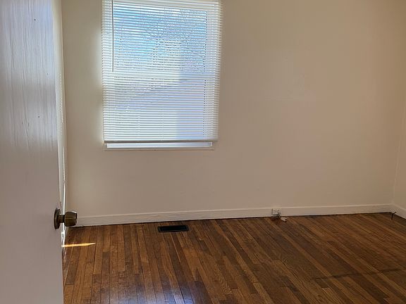 5th image of 126 Arkansas Ave
