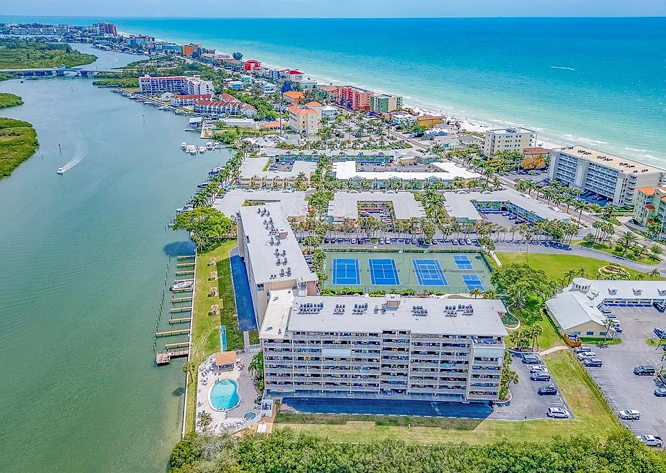 19451 Gulf Blvd #604