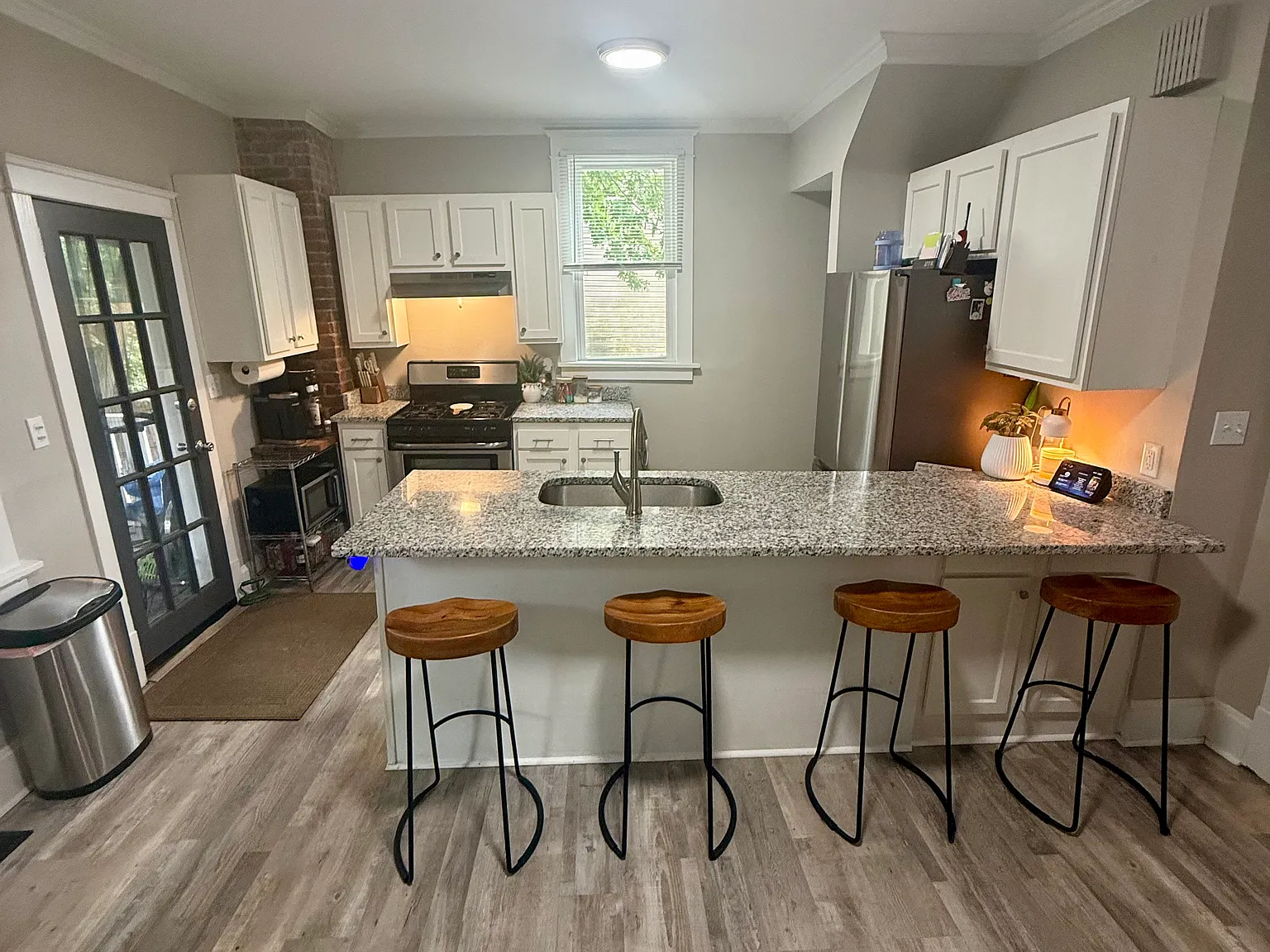 2 bed, $1,950 — Photo 4