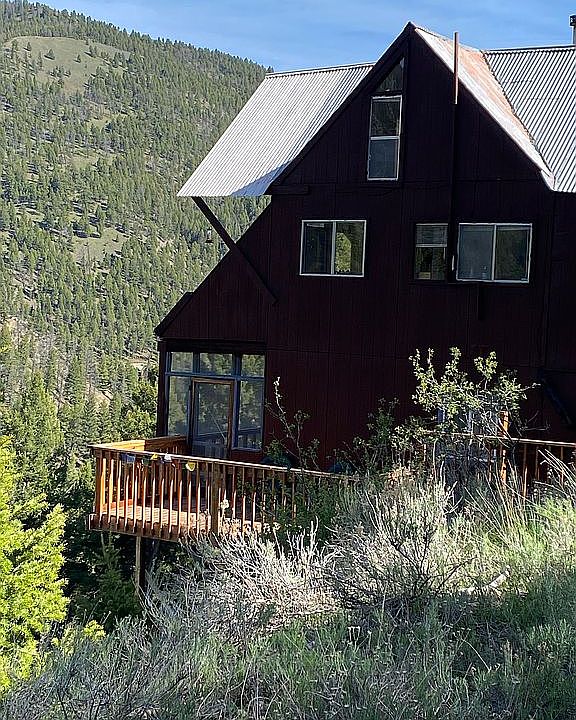 Master Bedroom outside deck