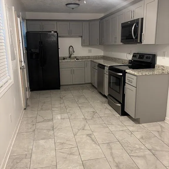 6050 Ellington Cv — Photo 10