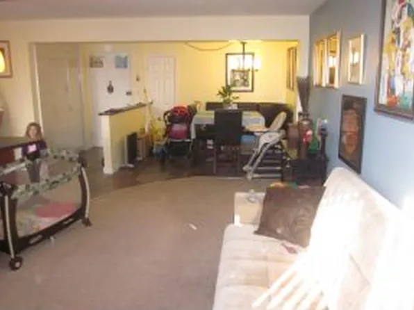 2330 Voorhies Avenue image 1 of 5