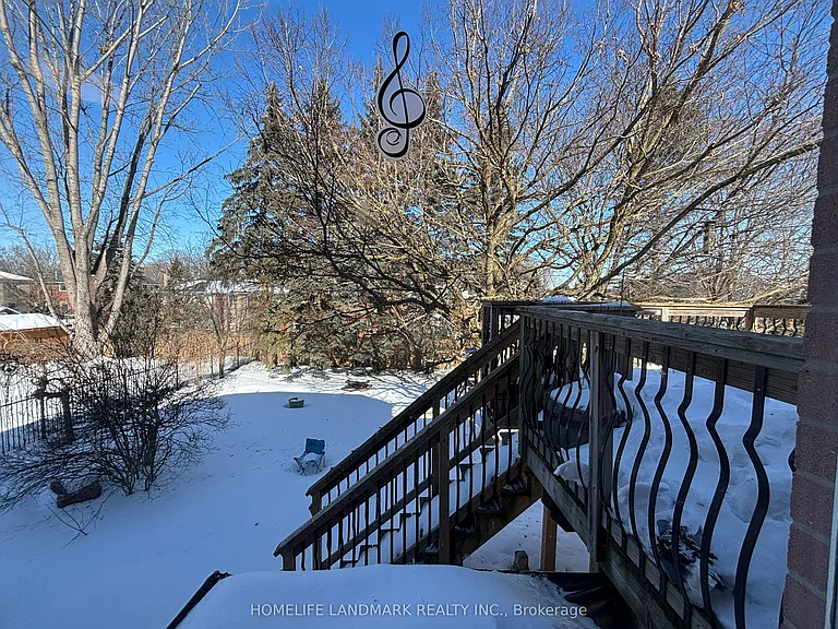 109 Carlyle Cres — Photo 21