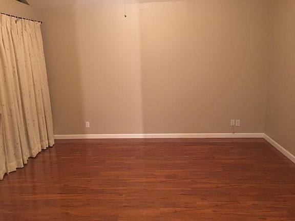 5th image of 130 Barneson Ave APT 9