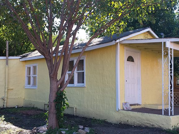 3rd image of 618 Alta Sita St