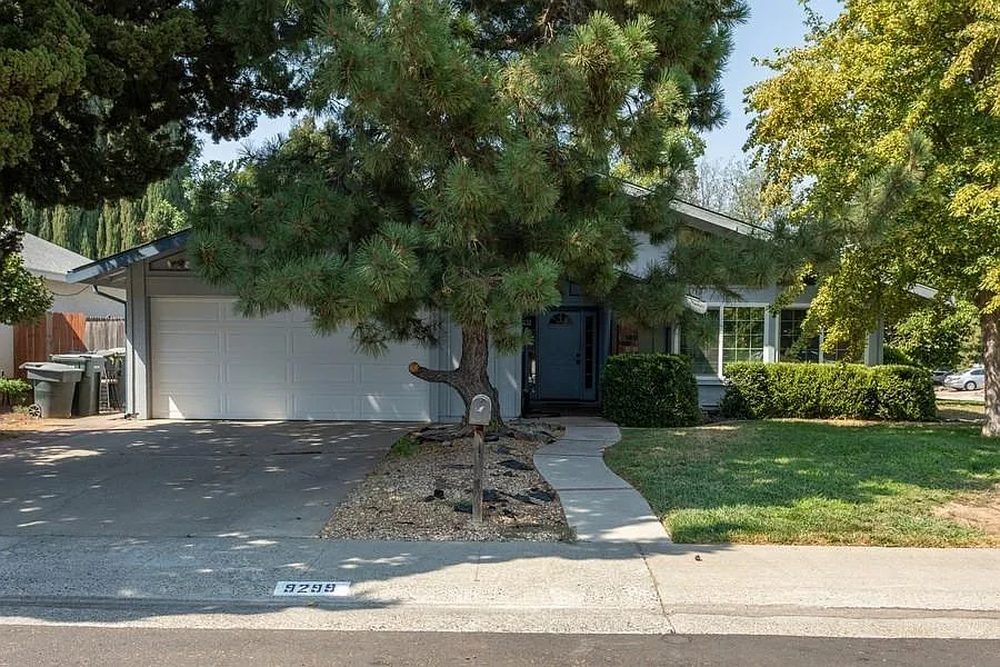 9299 Linda Rio Dr photo 1