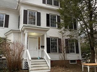 4 Wilson St APT 1, Topsham, ME 04086