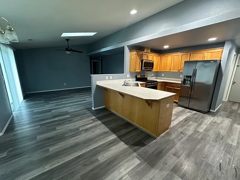 4502 Moline Ln — Photo 2