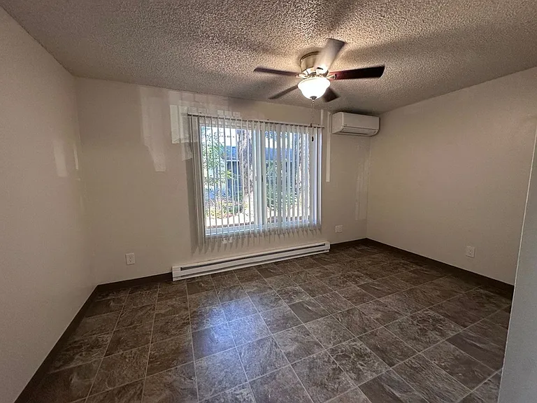 360 S Locust St #360 — Photo 7