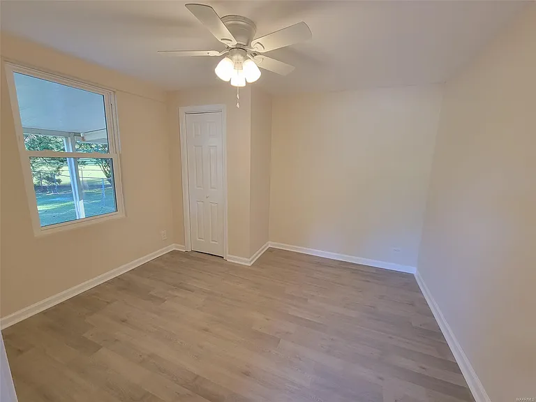 950 Karen Rd — Photo 6