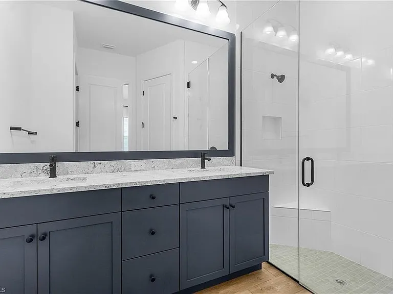 7034 Saona Ct — Photo 21