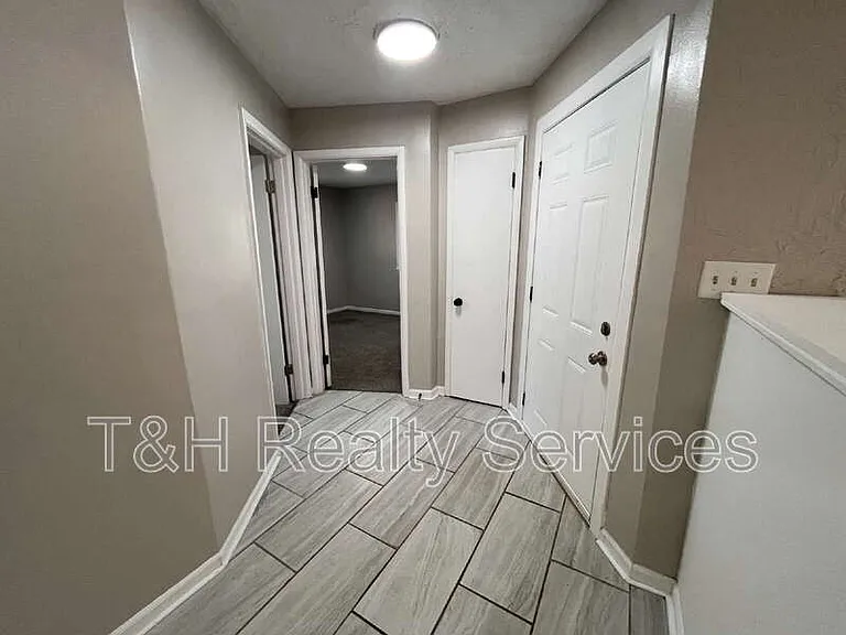 1607 Costello Dr — Photo 11