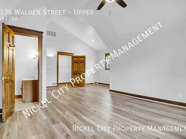 1136 Walden Ave #UPPER — Photo 11