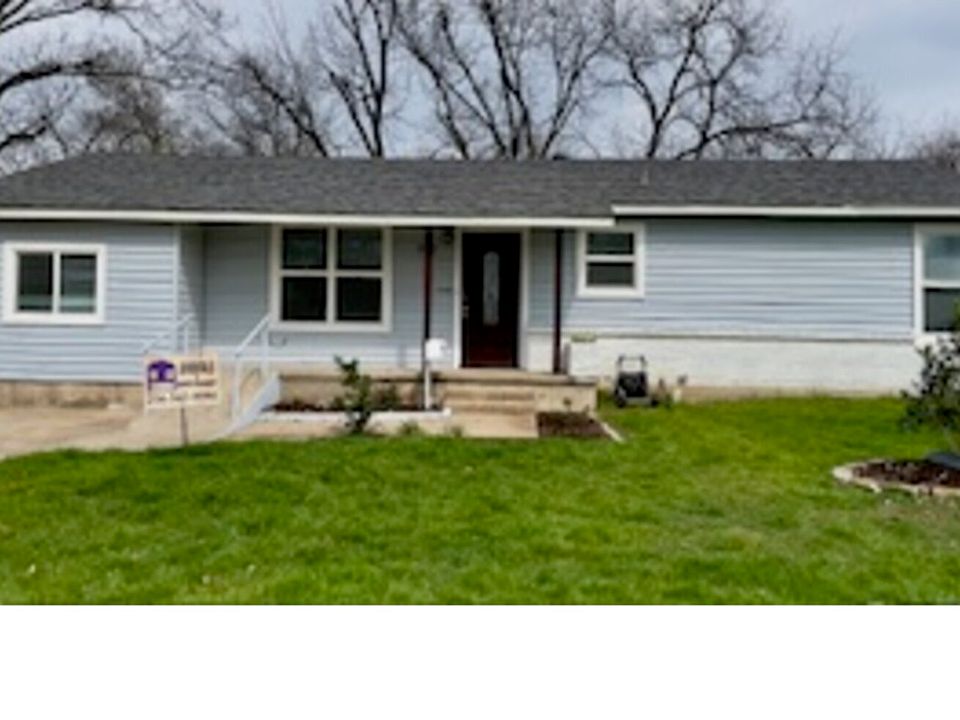 1st image of 305 Prather Dr